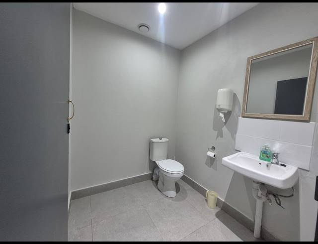 26M² OFFICE TO LET IN WYNBERG